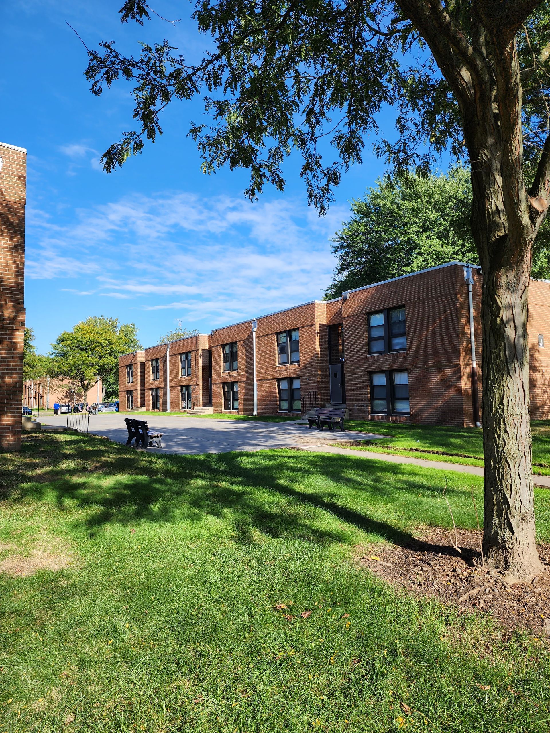 Exterior photo 1