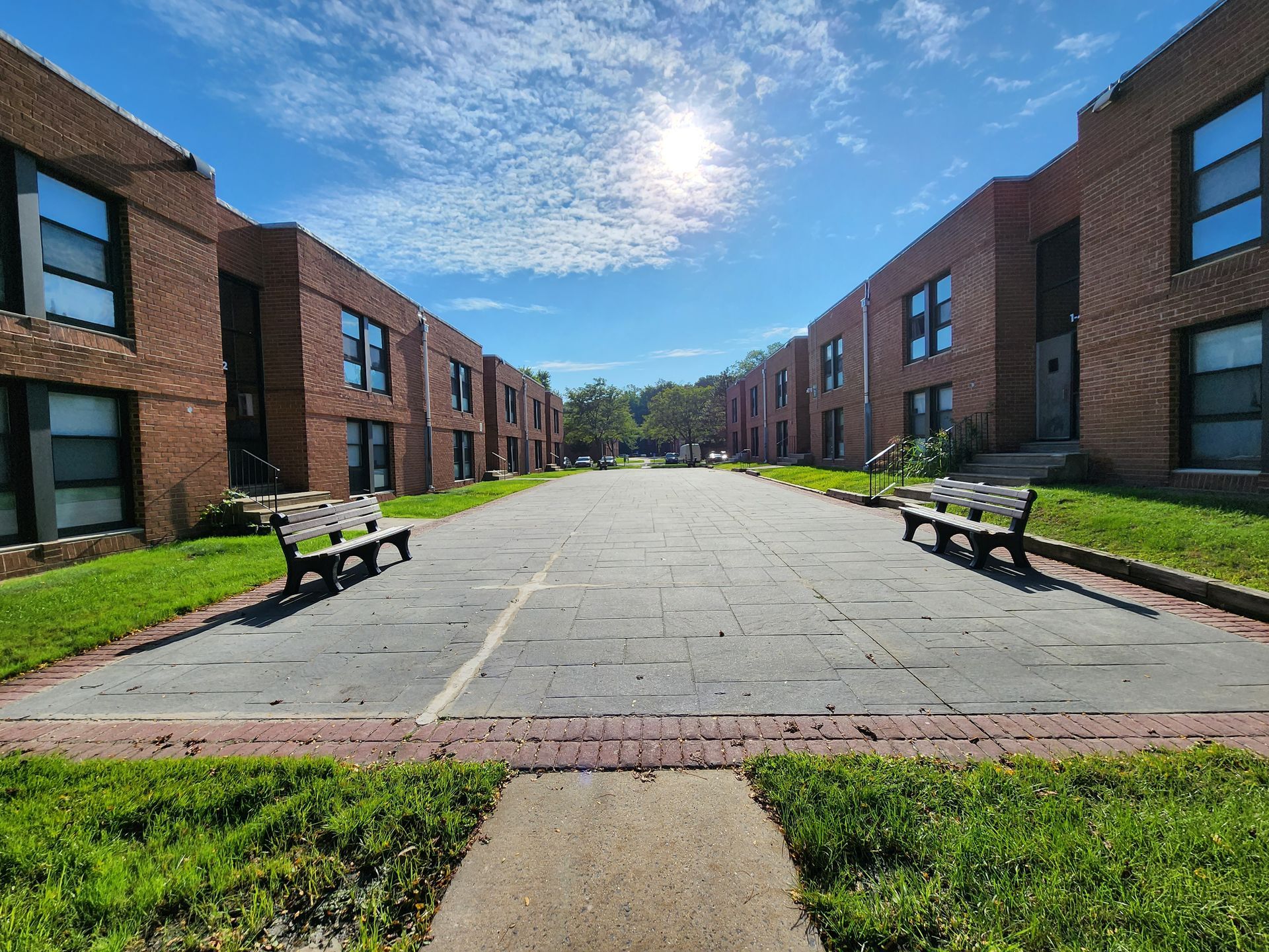Exterior photo 4