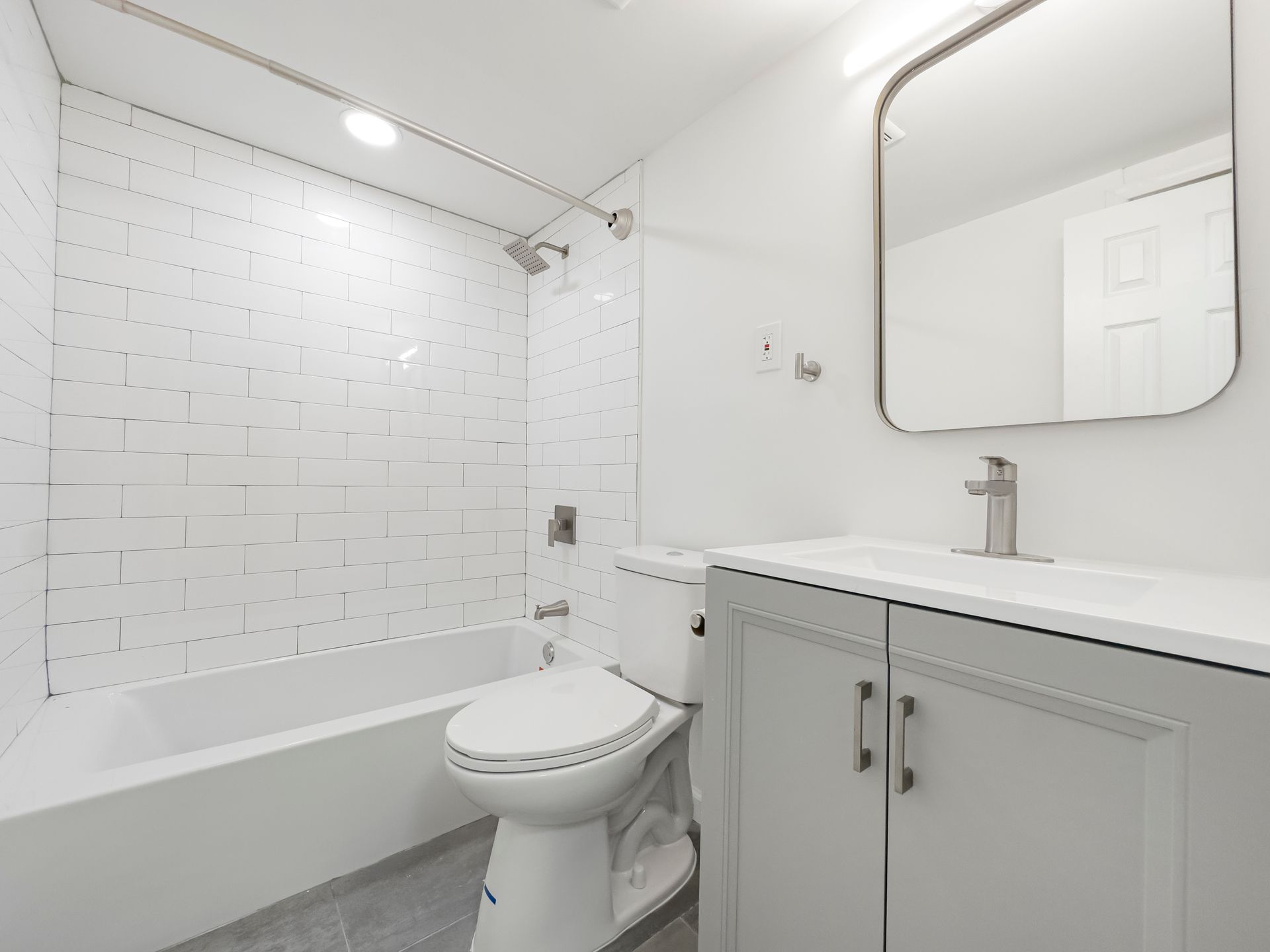 Interior photo 12