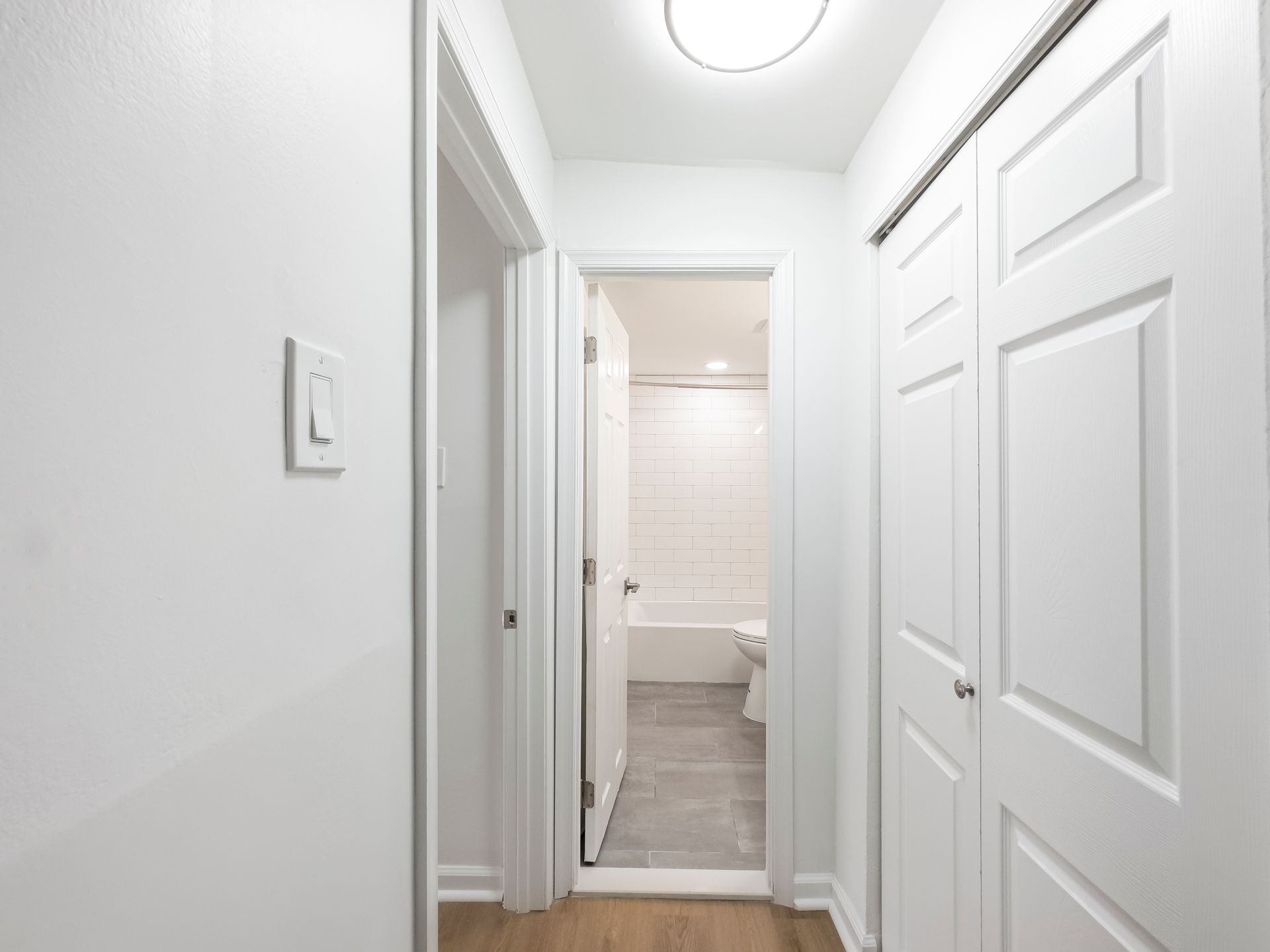 Interior photo 13