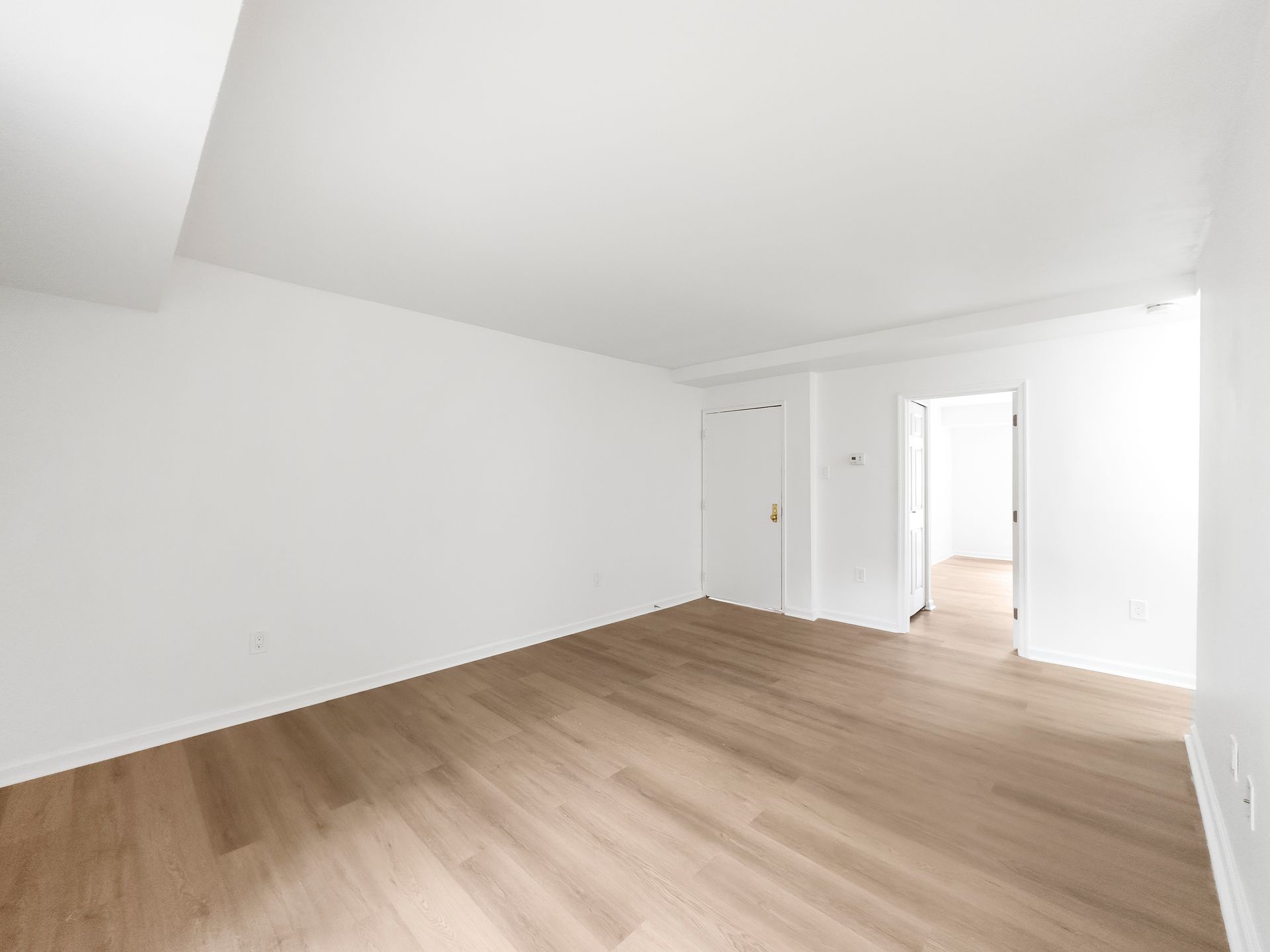 Interior photo 26