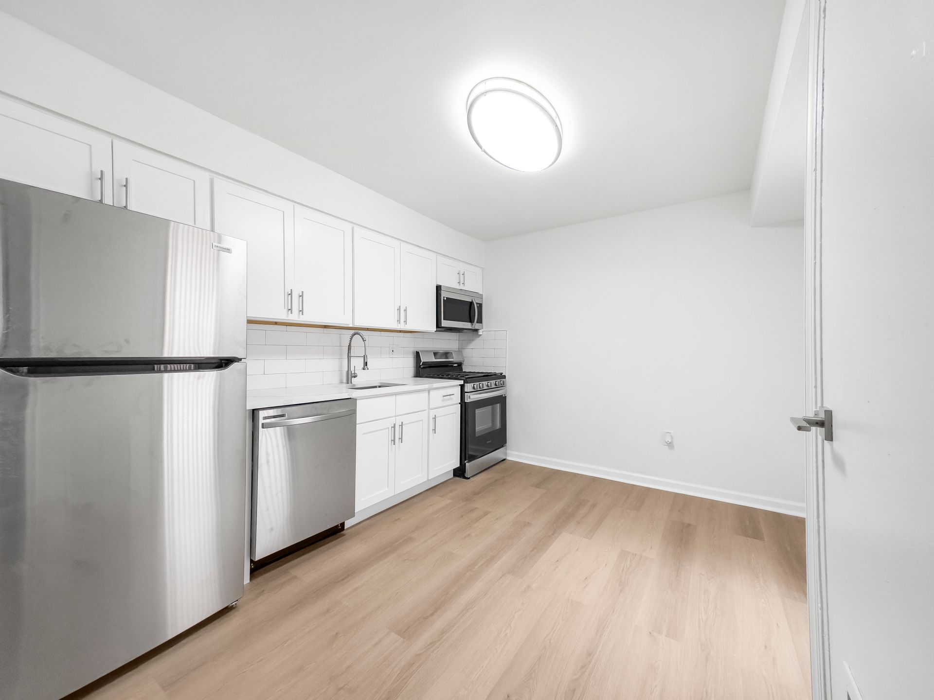 Interior photo 27