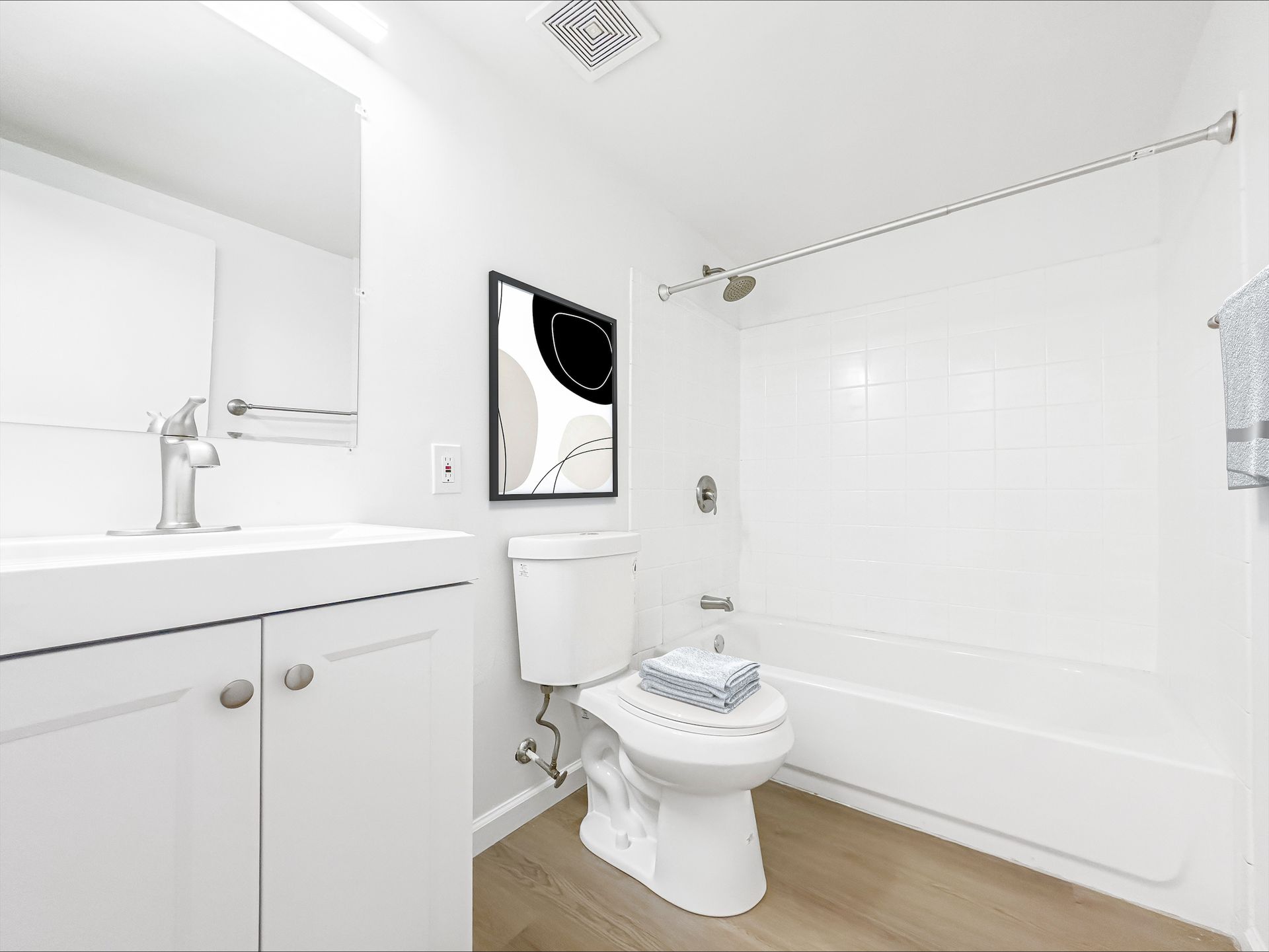 Interior photo 42
